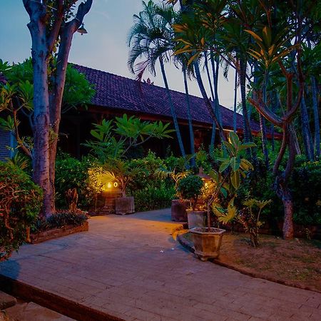 Hotel Angsoka Temukus Ngoại thất bức ảnh