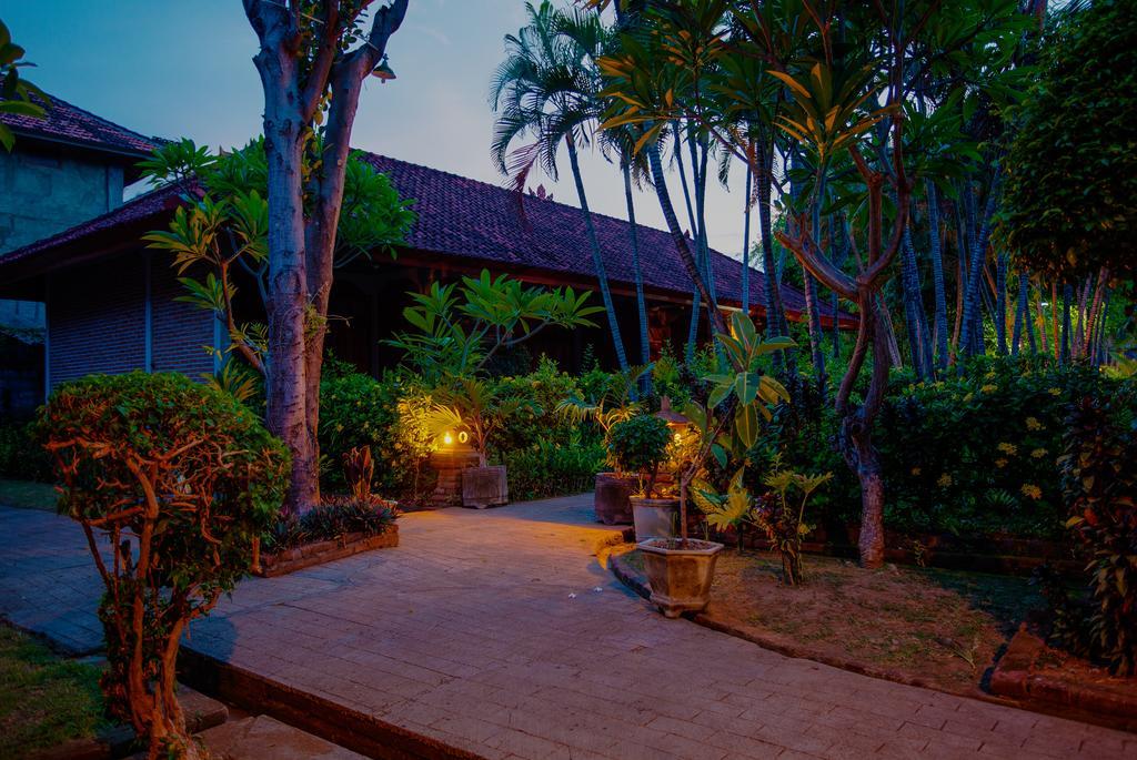 Hotel Angsoka Temukus Ngoại thất bức ảnh